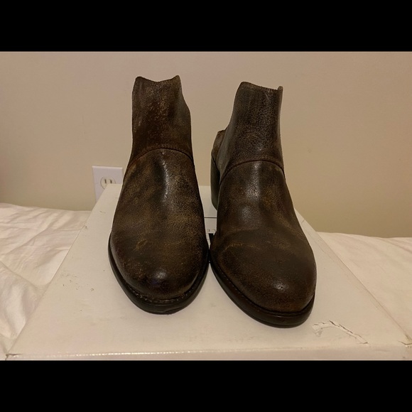 Beautiful Rustic SEY Booties - Picture 9 of 9